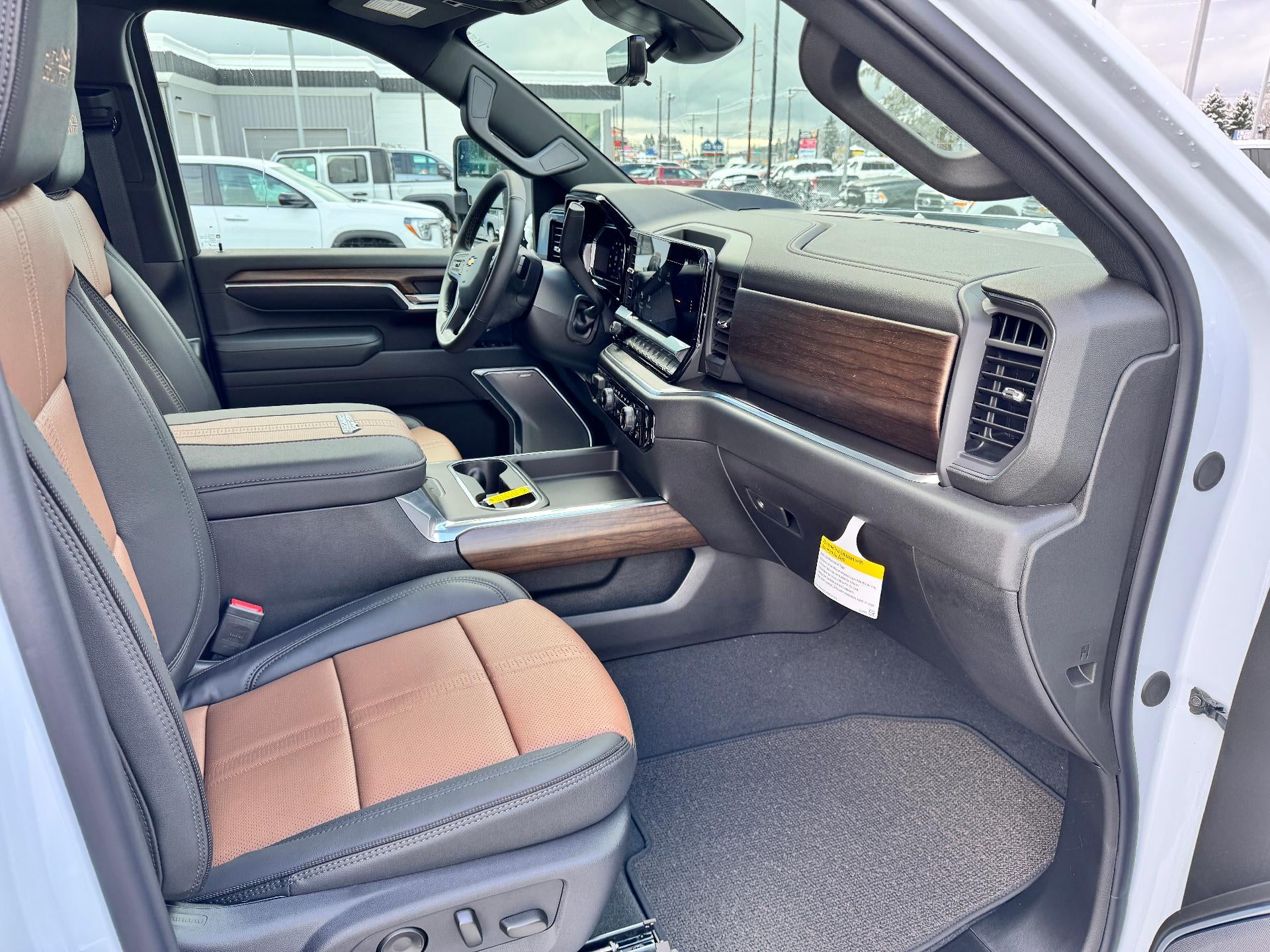 2026 Chevrolet Silverado 3500 HD HIGH COUNTRY / CREW / DMAX DIESEL / Z71 OFF ROAD / STANDARD BOX