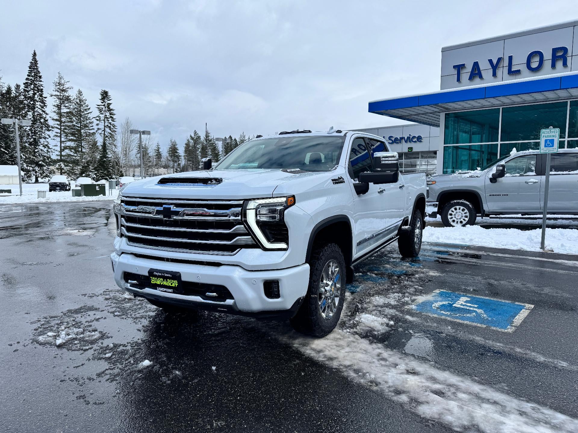 2026 Chevrolet Silverado 3500 HD HIGH COUNTRY / CREW / DMAX DIESEL / Z71 OFF ROAD / STANDARD BOX