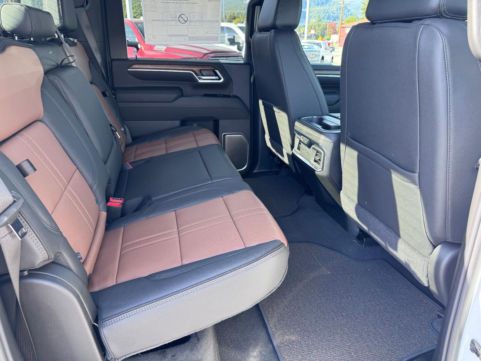 2026 Chevrolet Silverado 3500 HD HIGH COUNTRY / CREW / DMAX DIESEL / PREMIUM PCKG / Z71 OFF ROAD / STANDARD BOX