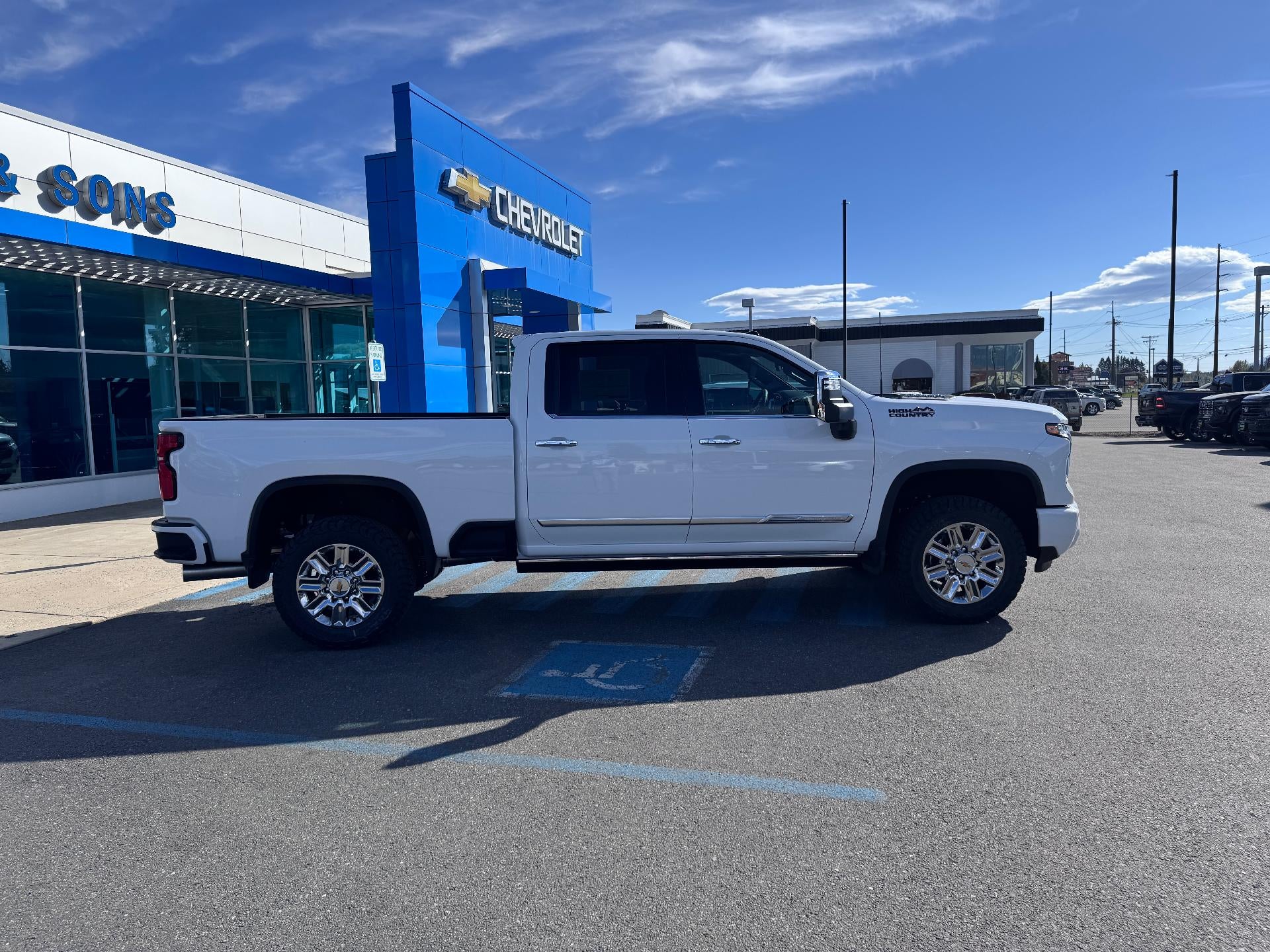 2026 Chevrolet Silverado 3500 HD HIGH COUNTRY / CREW / DMAX DIESEL / PREMIUM PCKG / Z71 OFF ROAD / STANDARD BOX