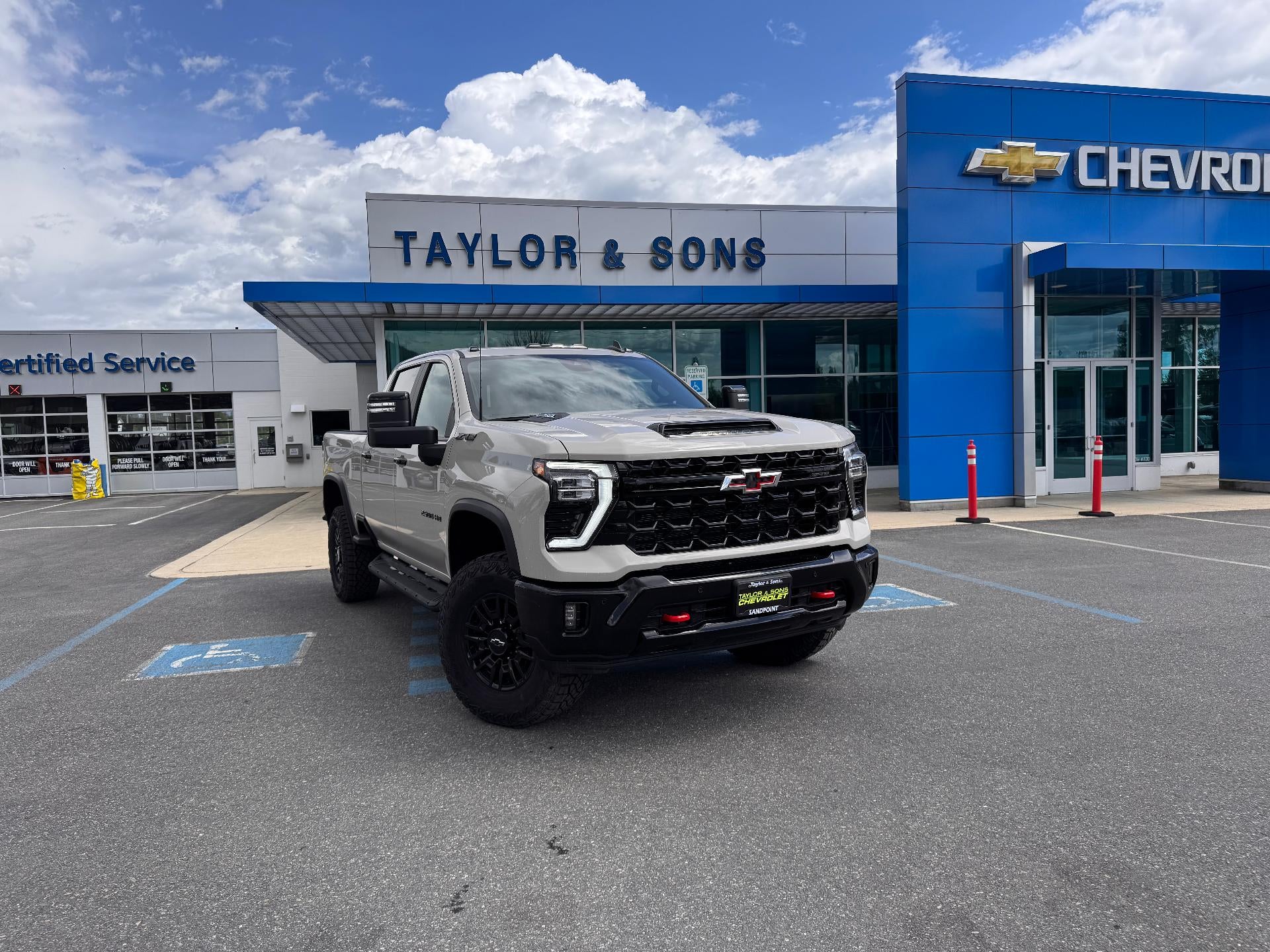 2026 Chevrolet Silverado HD ZR2 4WD Crew Cab Standard Box's photo