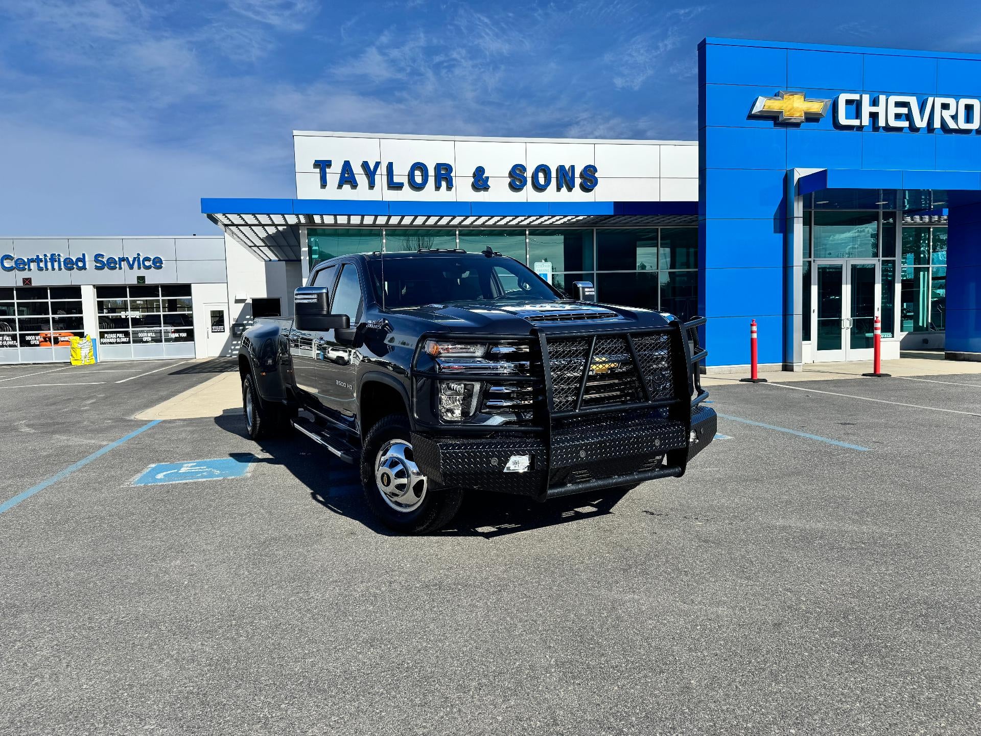 2020 Chevrolet Silverado 3500 HD HIGH COUNTRY / CREW / DMAX DIESEL / DUAL REAR WHEEL / LONG BOX / 35K MILES