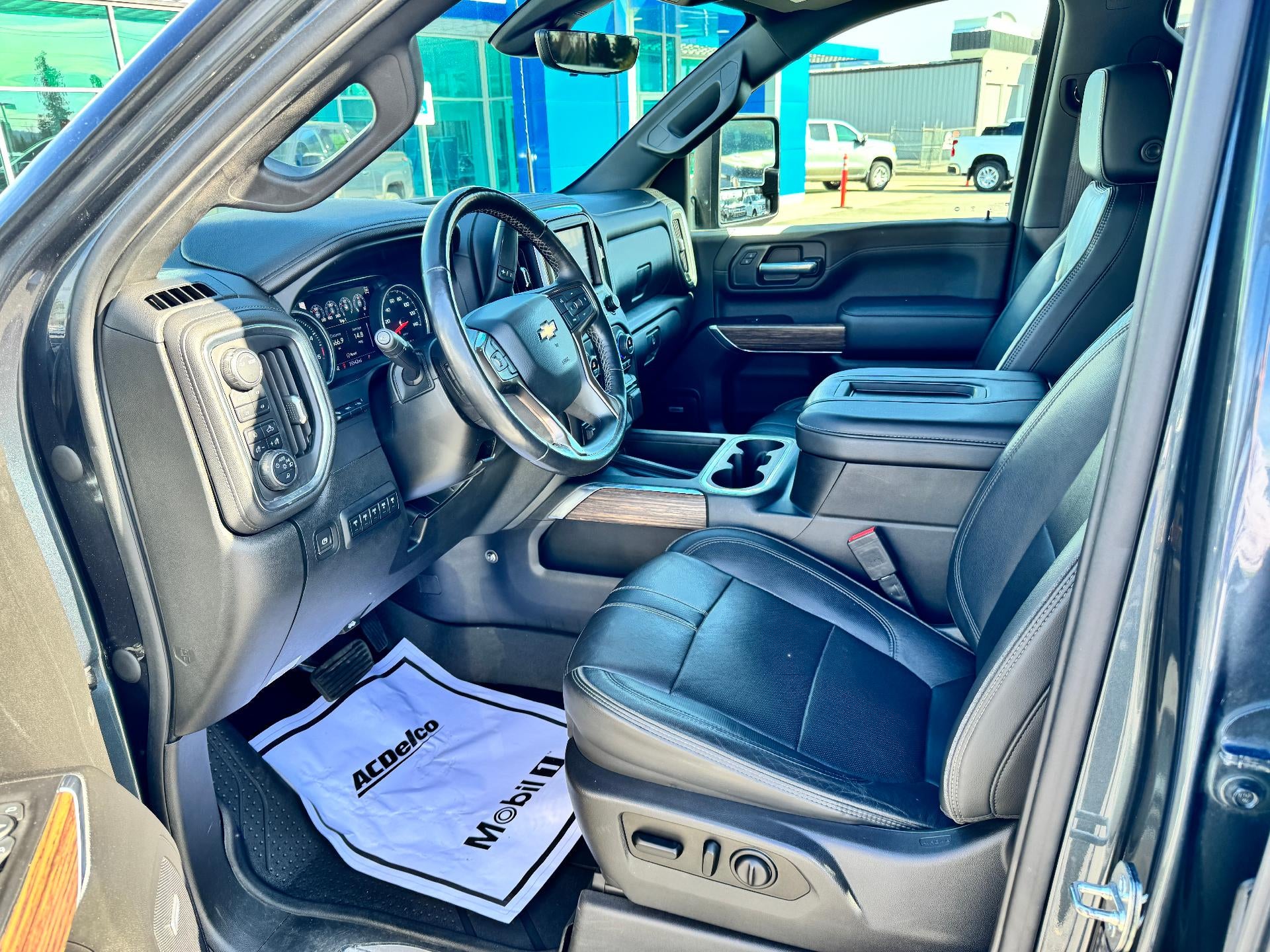 2020 Chevrolet Silverado 3500 HD HIGH COUNTRY / CREW / DMAX DIESEL / DUAL REAR WHEEL / LONG BOX / 35K MILES
