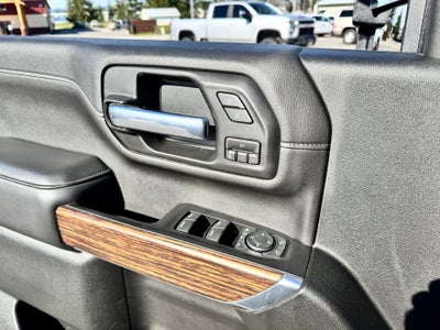 2020 Chevrolet Silverado 3500 HD HIGH COUNTRY / CREW / DMAX DIESEL / DUAL REAR WHEEL / LONG BOX / 35K MILES