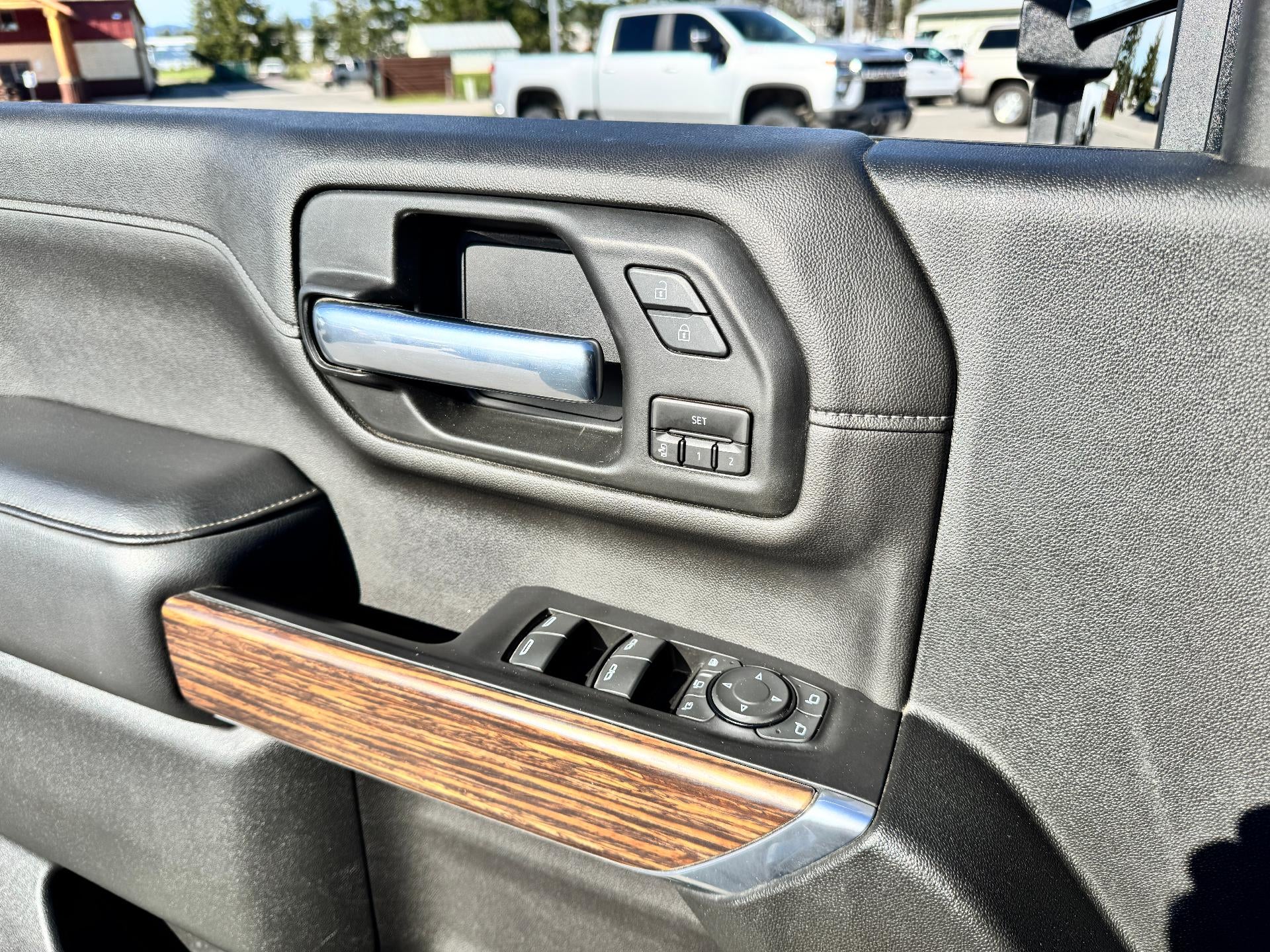 2020 Chevrolet Silverado 3500 HD HIGH COUNTRY / CREW / DMAX DIESEL / DUAL REAR WHEEL / LONG BOX / 35K MILES