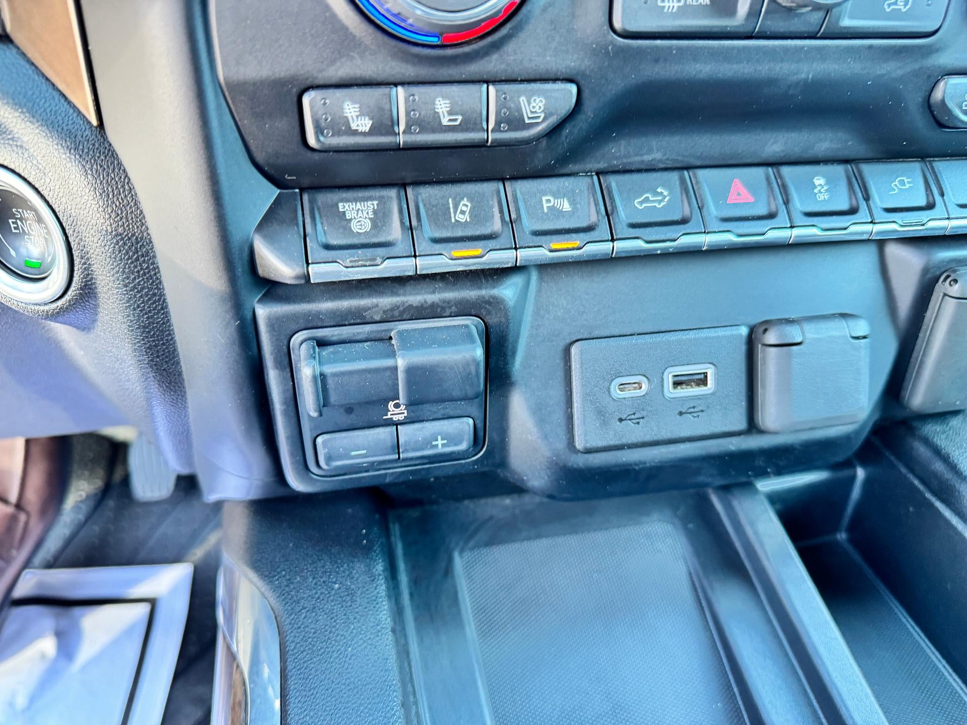 2020 Chevrolet Silverado 3500 HD HIGH COUNTRY / CREW / DMAX DIESEL / DUAL REAR WHEEL / LONG BOX / 35K MILES