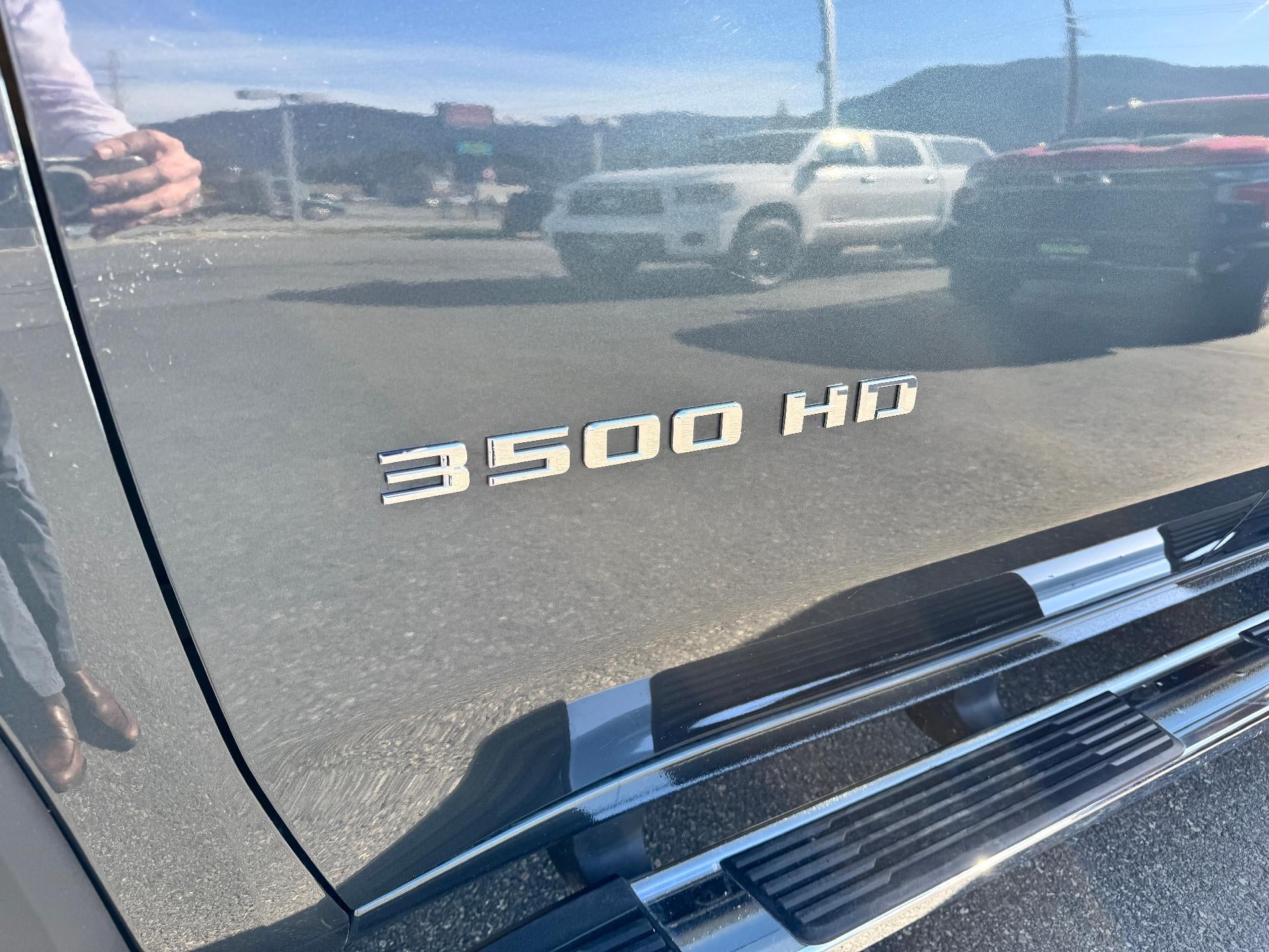 2020 Chevrolet Silverado 3500 HD HIGH COUNTRY / CREW / DMAX DIESEL / DUAL REAR WHEEL / LONG BOX / 35K MILES