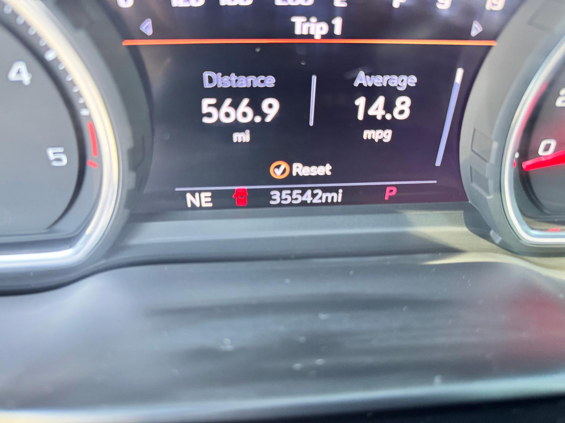 2020 Chevrolet Silverado 3500 HD HIGH COUNTRY / CREW / DMAX DIESEL / DUAL REAR WHEEL / LONG BOX / 35K MILES