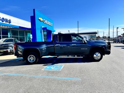 2020 Chevrolet Silverado 3500 HD HIGH COUNTRY / CREW / DMAX DIESEL / DUAL REAR WHEEL / LONG BOX / 35K MILES