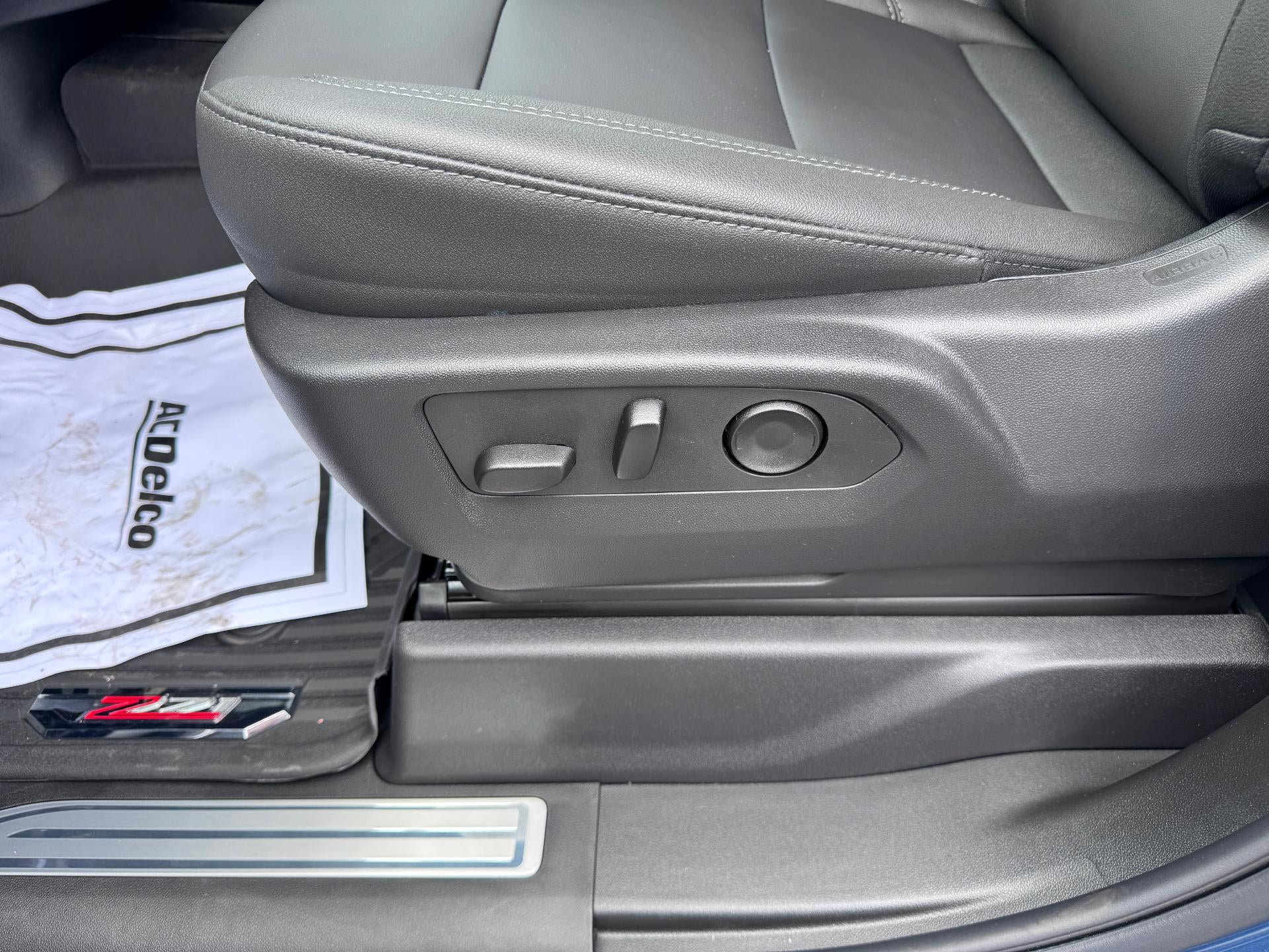 2026 Chevrolet Silverado 2500 HD LT / DOUBLE CAB / 6.6 LITER GAS V8 / Z71 OFF ROAD / STANDARD BOX