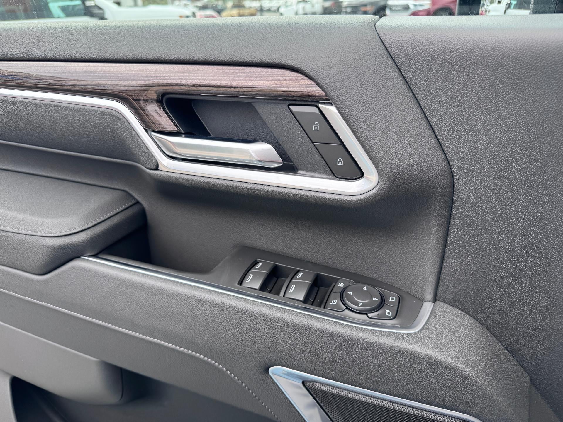 2026 Chevrolet Silverado 2500 HD LT / DOUBLE CAB / 6.6 LITER GAS V8 / Z71 OFF ROAD / STANDARD BOX