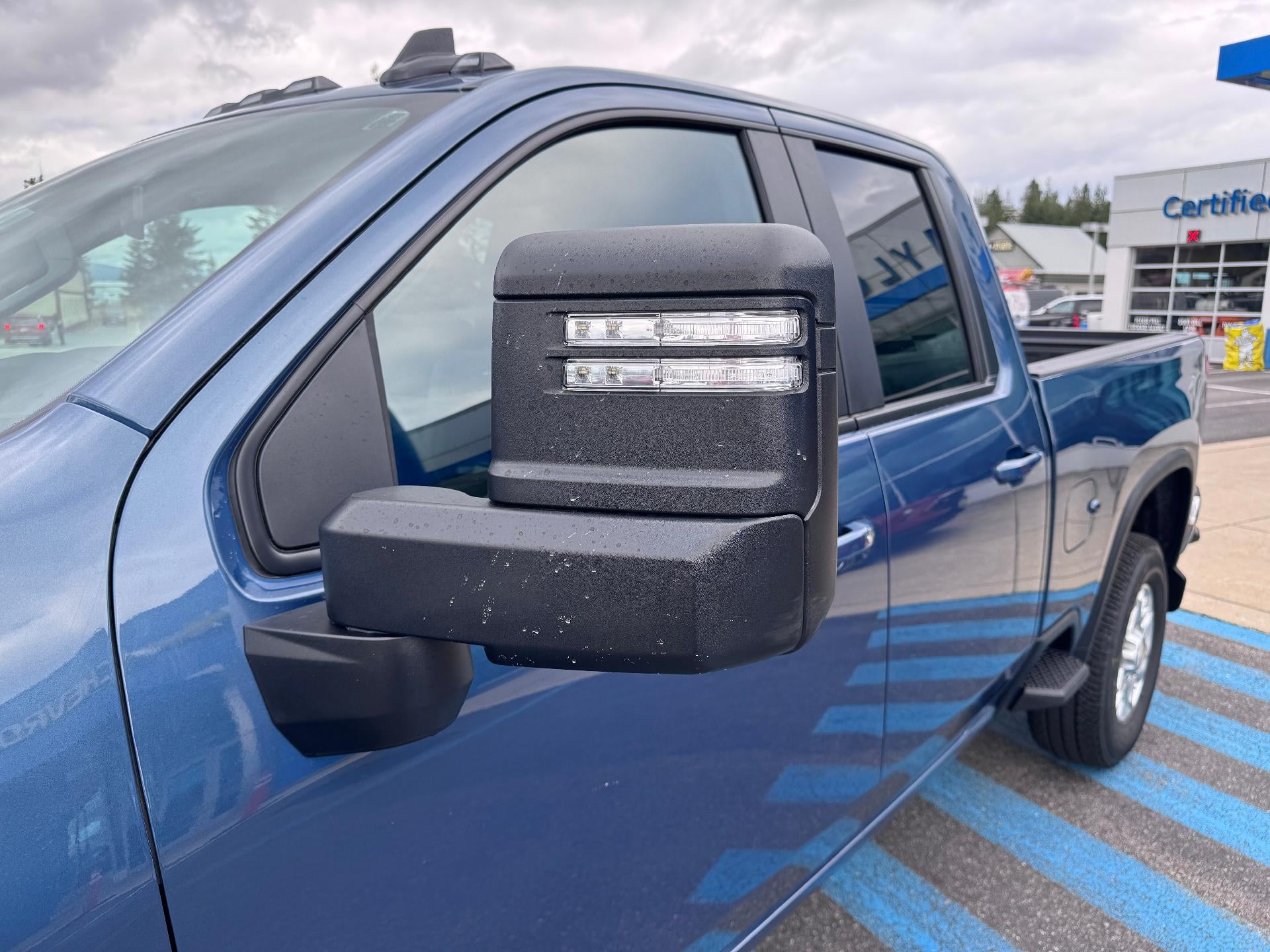 2026 Chevrolet Silverado 2500 HD LT / DOUBLE CAB / 6.6 LITER GAS V8 / Z71 OFF ROAD / STANDARD BOX
