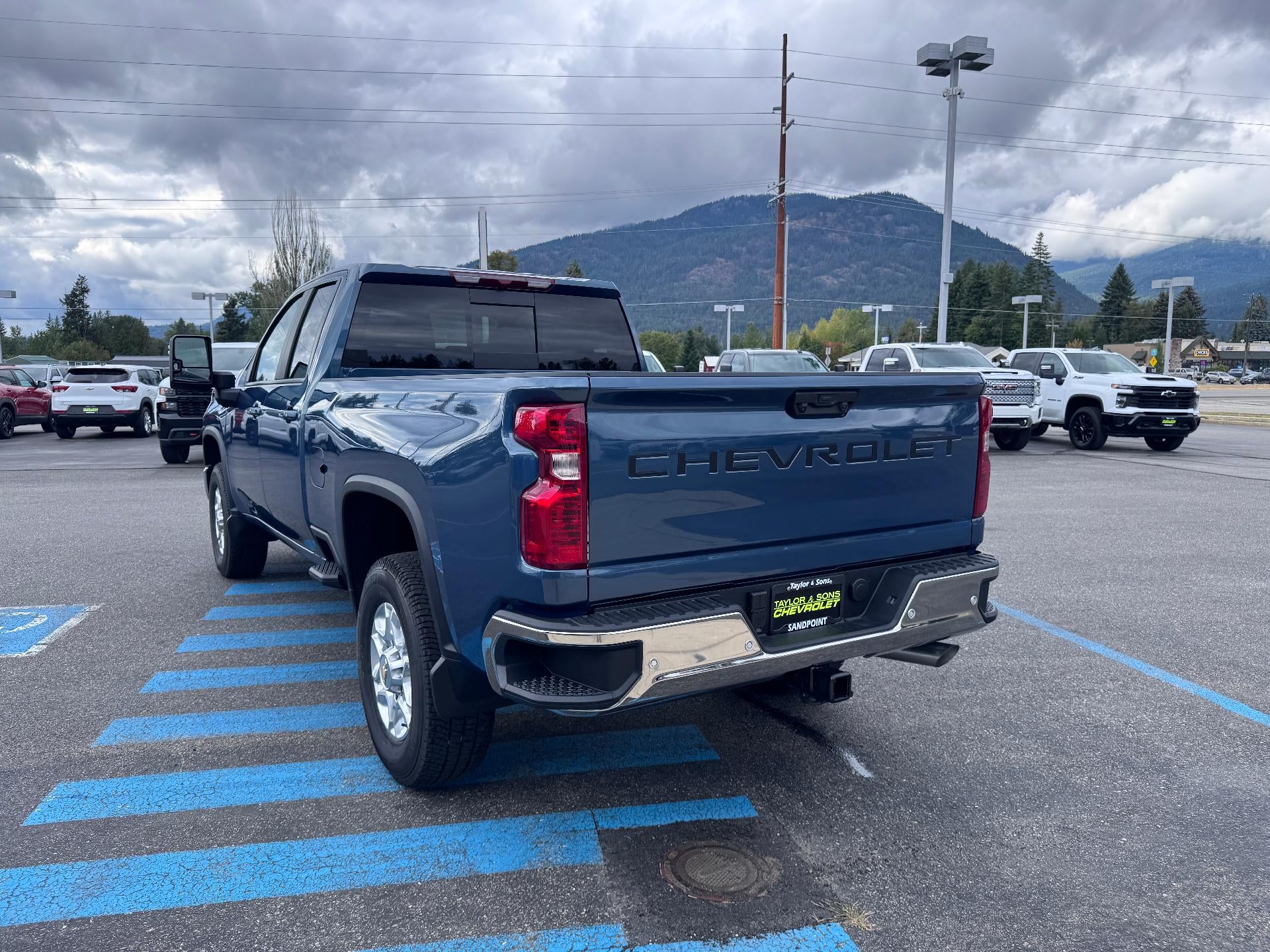 2026 Chevrolet Silverado 2500 HD LT / DOUBLE CAB / 6.6 LITER GAS V8 / Z71 OFF ROAD / STANDARD BOX