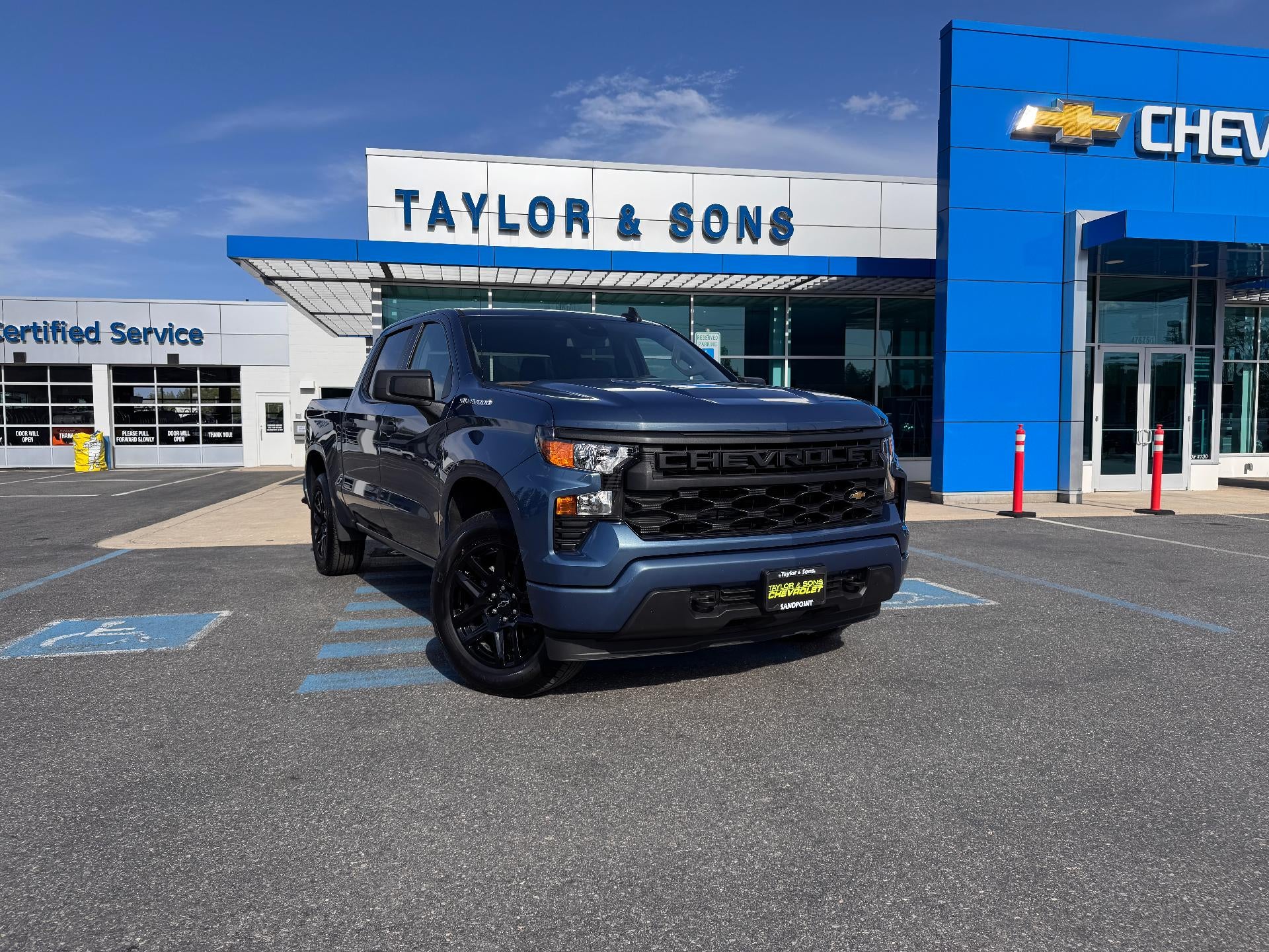2024 Chevrolet Silverado 1500 CUSTOM / CREW / 2.7 TURBOMAX / SHORT BOX / 1 OWNER / WARRANTY