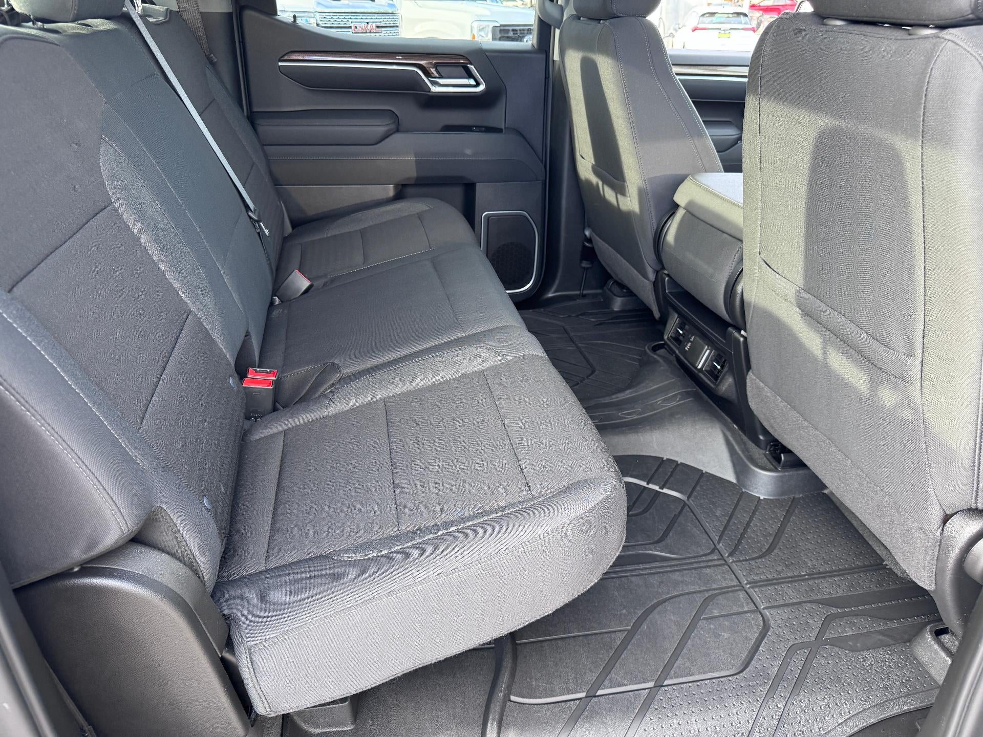 2026 Chevrolet Silverado 1500 RST / CREW / 2.7 TURBOMAX / SELECT PCKG / HEATED SEATS / 15K MILES / WARRANTY