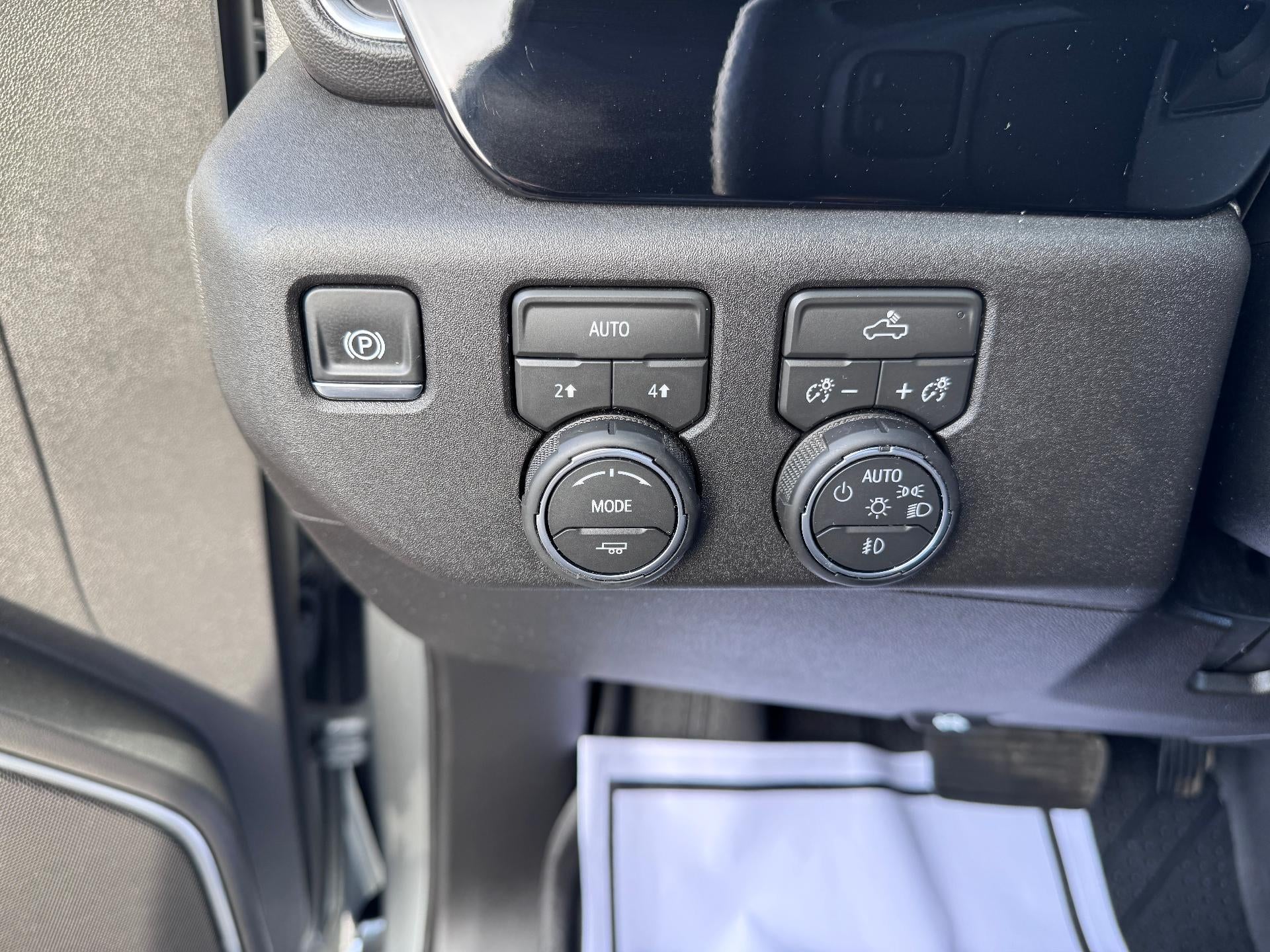 2026 Chevrolet Silverado 1500 RST / CREW / 2.7 TURBOMAX / SELECT PCKG / HEATED SEATS / 15K MILES / WARRANTY