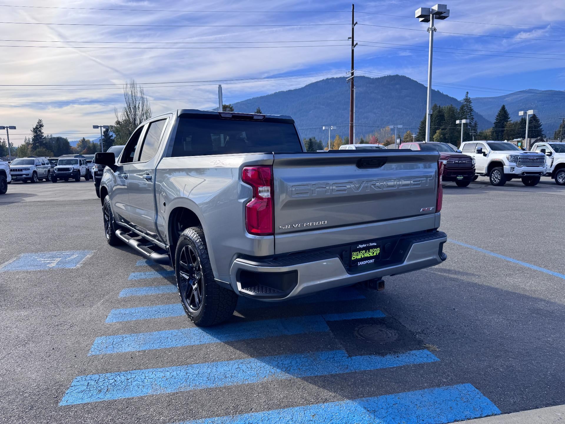2026 Chevrolet Silverado 1500 RST / CREW / 2.7 TURBOMAX / SELECT PCKG / HEATED SEATS / 15K MILES / WARRANTY
