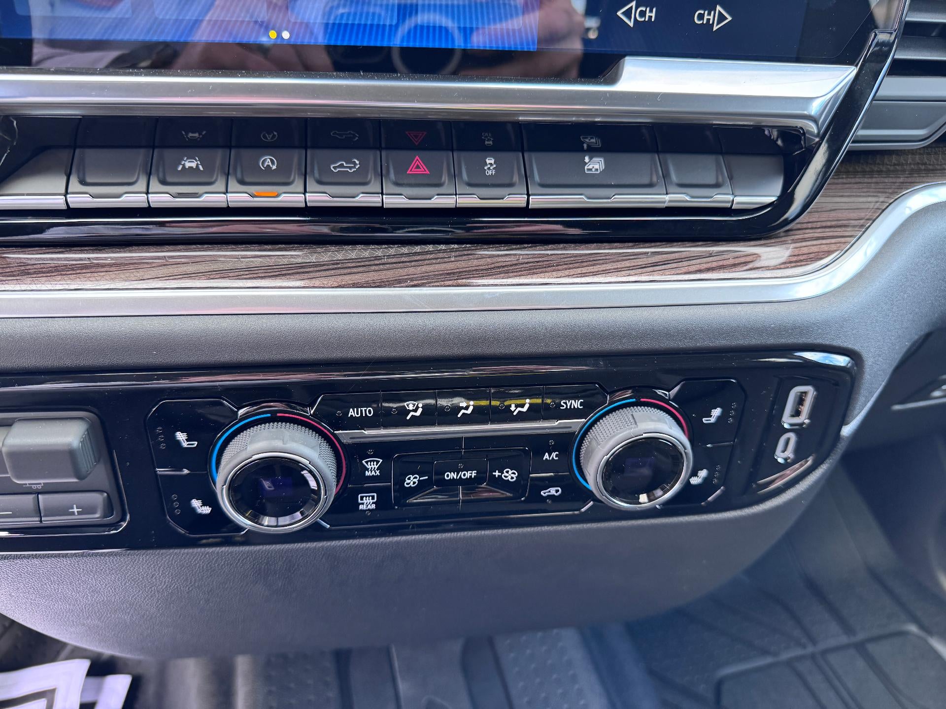 2026 Chevrolet Silverado 1500 RST / CREW / 2.7 TURBOMAX / SELECT PCKG / SHORT BOX