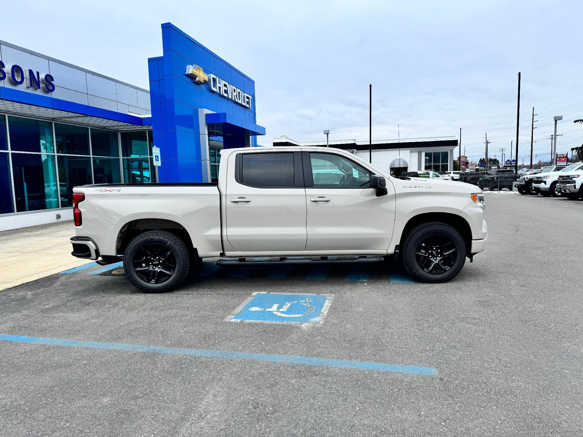 2026 Chevrolet Silverado 1500 RST / CREW / 2.7 LITER TURBOMAX / SELECT PCKG / SHORT BOX