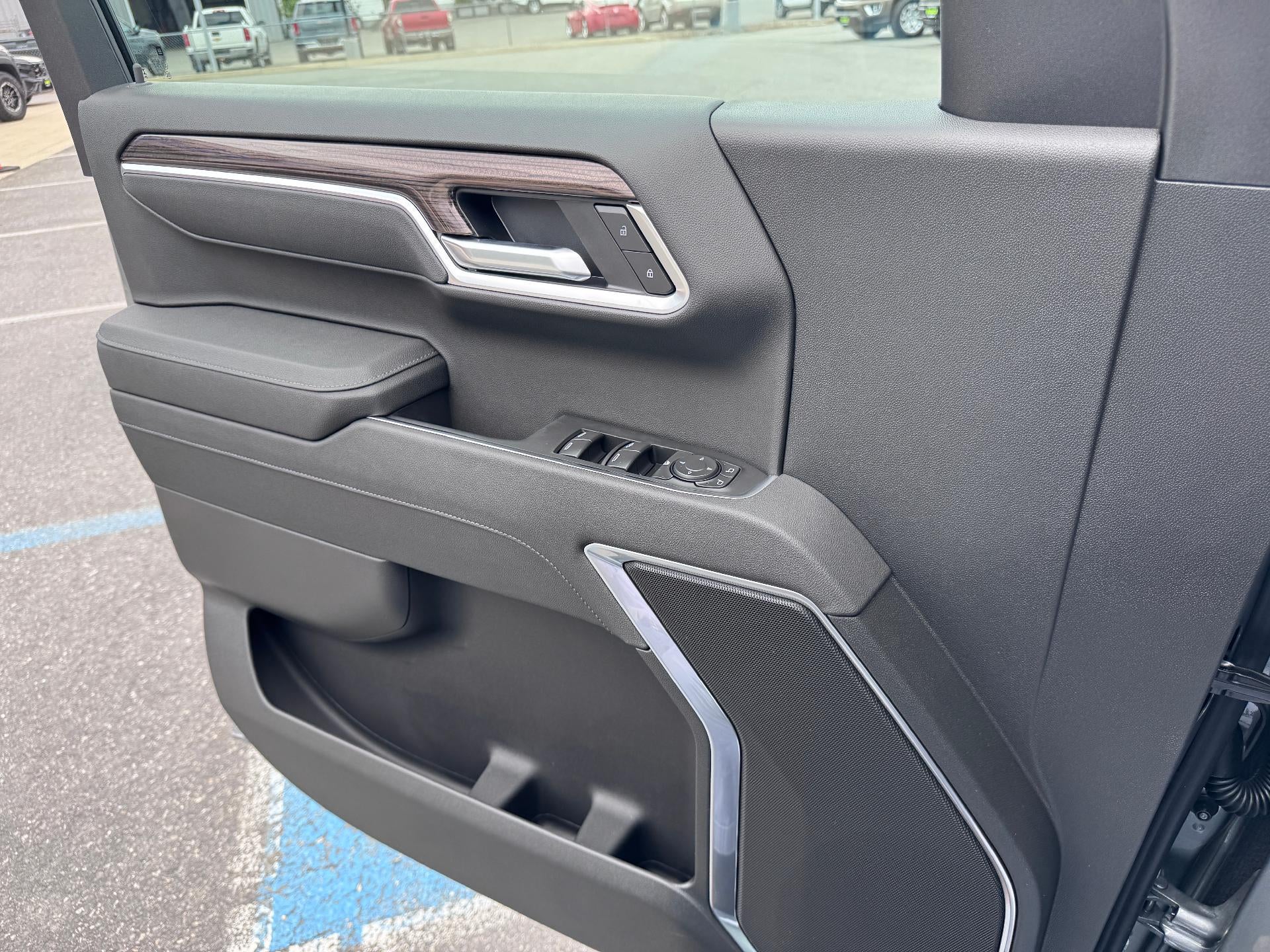 2026 Chevrolet Silverado 1500 RST / CREW / 2.7 TURBOMAX / SELECT PCKG / SHORT BOX
