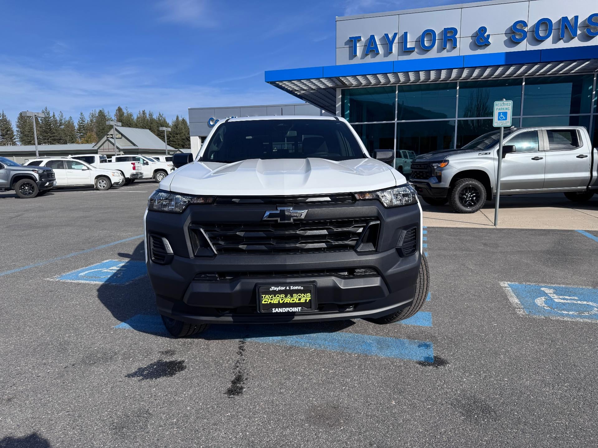 2026 Chevrolet Colorado CUSTOM / CREW / 2.7 TURBOMAX / BEDLINER / TOW PCKG