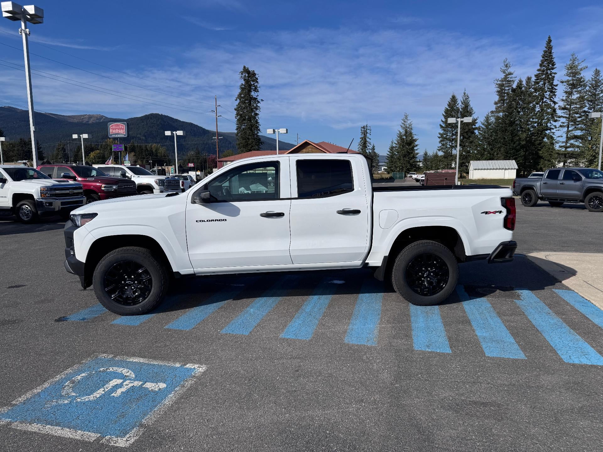 2026 Chevrolet Colorado CUSTOM / CREW / 2.7 TURBOMAX / BEDLINER / TOW PCKG