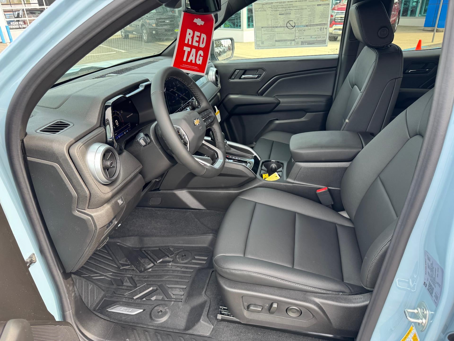 2025 Chevrolet Colorado LT / CREW / 2.7 TURBOMAX / ADAPTIVE CRUISE / HEATED SEATS