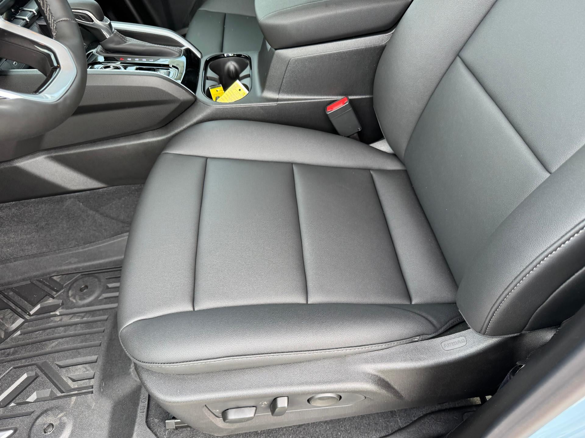 2025 Chevrolet Colorado LT / CREW / 2.7 TURBOMAX / ADAPTIVE CRUISE / HEATED SEATS