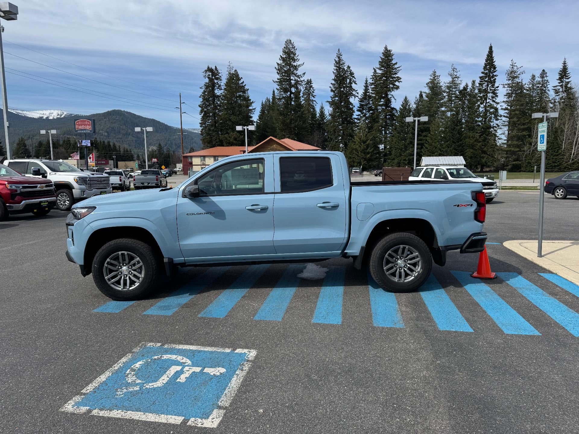 2025 Chevrolet Colorado LT / CREW / 2.7 TURBOMAX / ADAPTIVE CRUISE / HEATED SEATS
