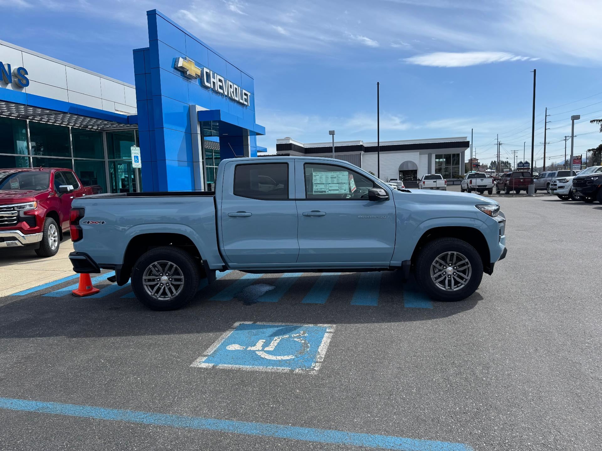 2025 Chevrolet Colorado LT / CREW / 2.7 TURBOMAX / ADAPTIVE CRUISE / HEATED SEATS