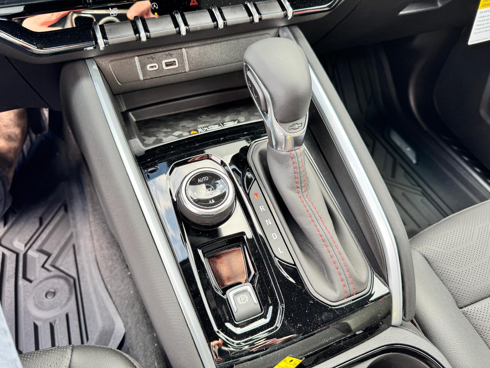 2026 Chevrolet Colorado Z71 OFF ROAD / CREW / 2.7 TURBOMAX / SUNROOF / HD TRAILERING