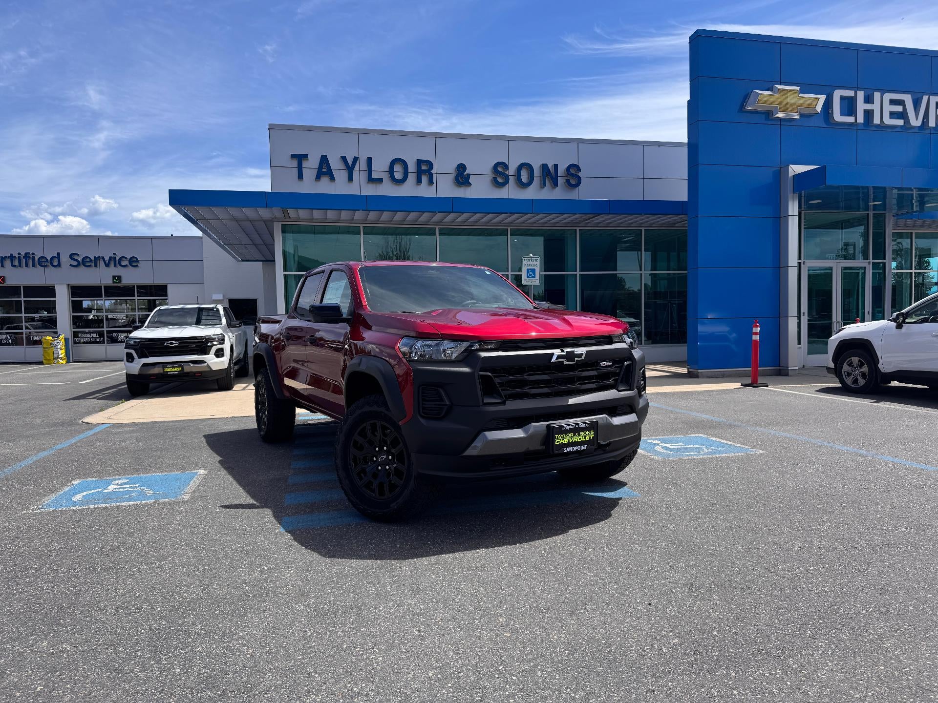 2026 Chevrolet Colorado TRAIL BOSS / CREW / 2.7 TUBOMAX / DARK ESSENTIALS