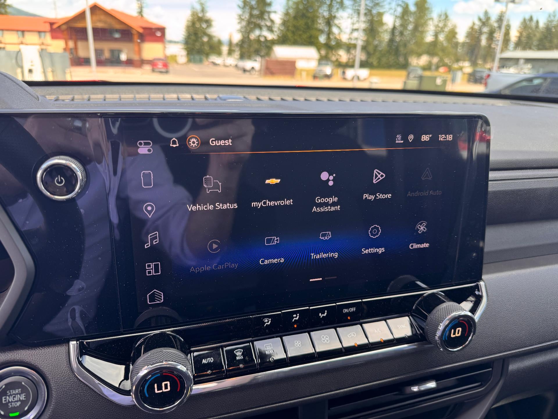 2026 Chevrolet Colorado TRAIL BOSS / CREW / 2.7 TUBOMAX / DARK ESSENTIALS