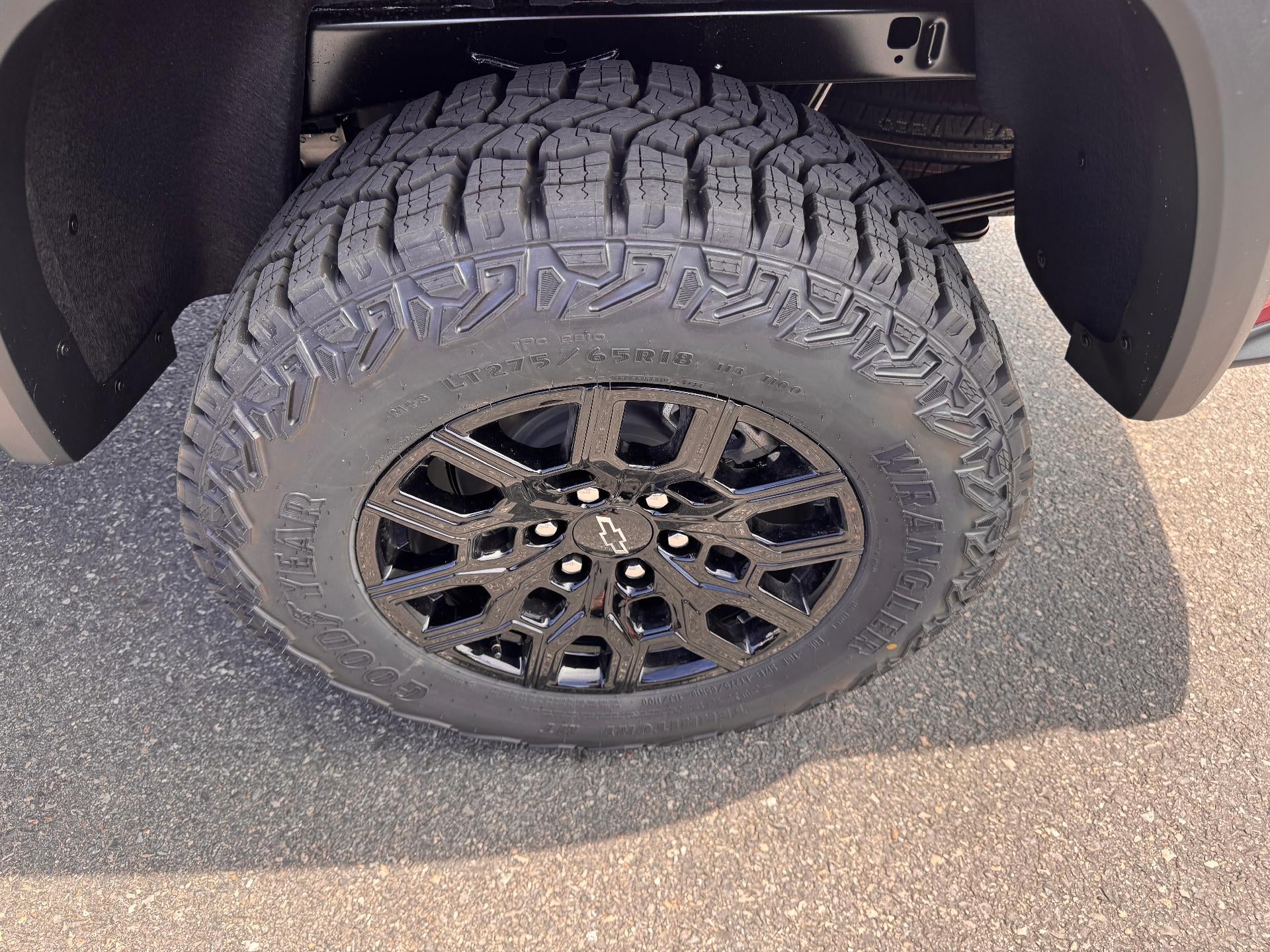 2026 Chevrolet Colorado TRAIL BOSS / CREW / 2.7 TUBOMAX / DARK ESSENTIALS