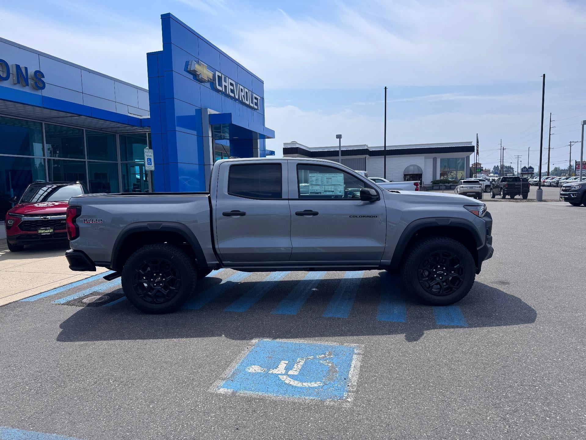 2026 Chevrolet Colorado Trail Boss - Photo 8