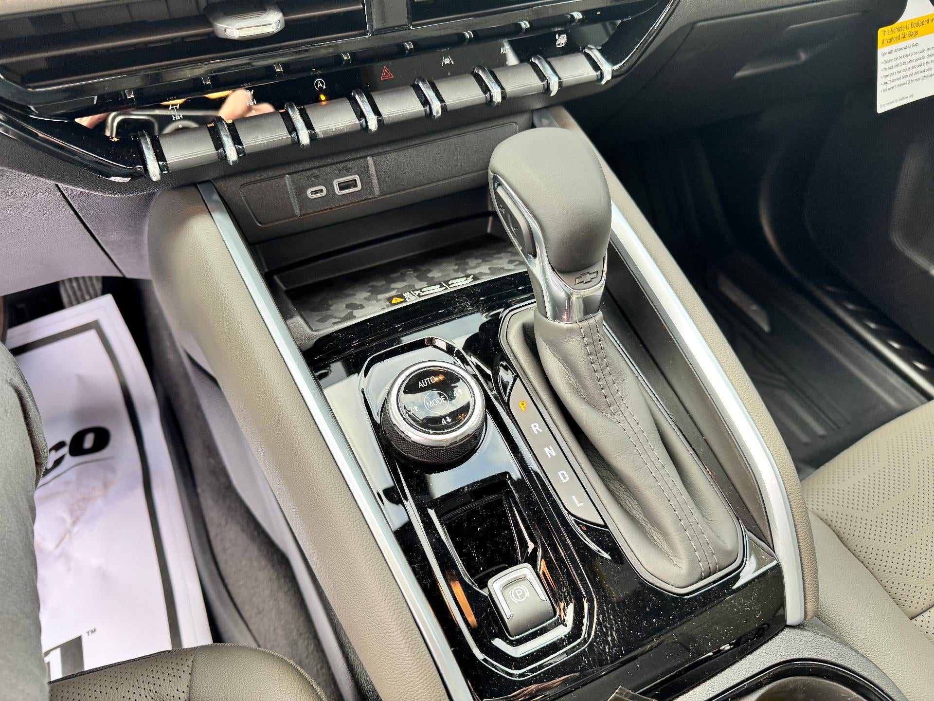 2026 Chevrolet Colorado ZR2 OFF ROAD / CREW / 2.7 TURBOMAX / ADAPTIVE CRUISE / SURROUND VISION