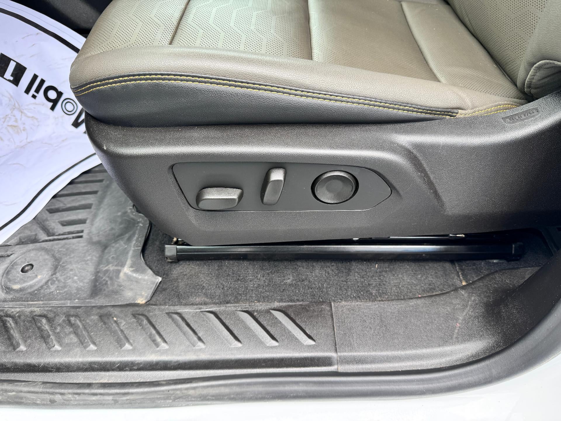 2024 Chevrolet Colorado ZR2 OFF ROAD / CREW / 2.7 TURBOMAX / TECH PCKG / 1 OWNER / 13K MILES