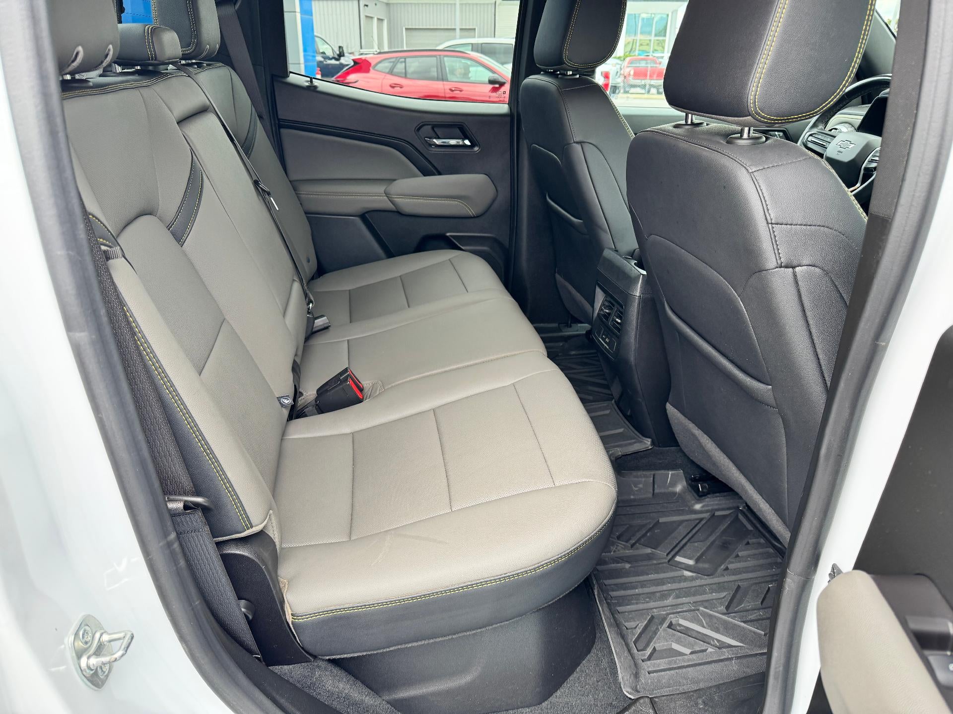 2024 Chevrolet Colorado ZR2 OFF ROAD / CREW / 2.7 TURBOMAX / TECH PCKG / 1 OWNER / 13K MILES