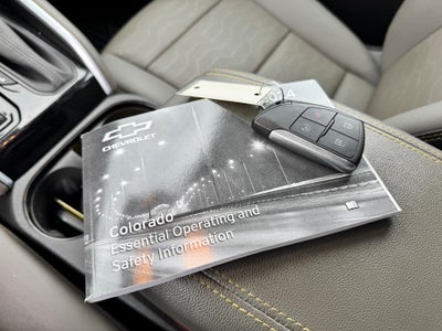 2024 Chevrolet Colorado ZR2 OFF ROAD / CREW / 2.7 TURBOMAX / TECH PCKG / 1 OWNER / 13K MILES