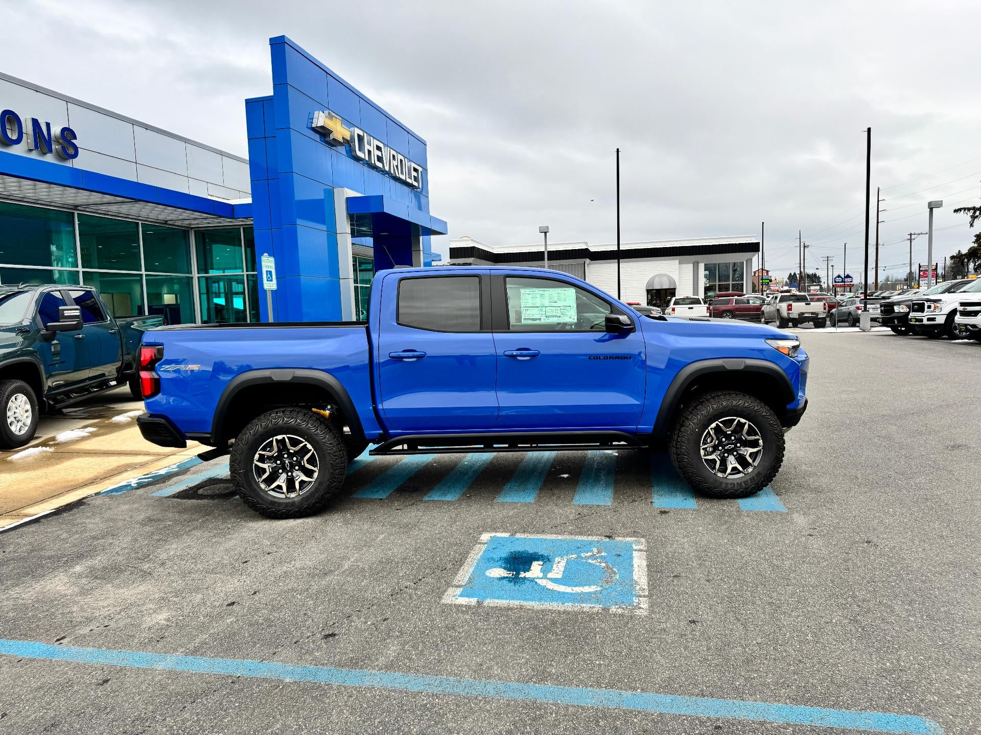 2026 Chevrolet Colorado ZR2 OFF ROAD / CREW / 2.7 TURBOMAX / ADAPTIVE CRUISE / SURROUND VISION