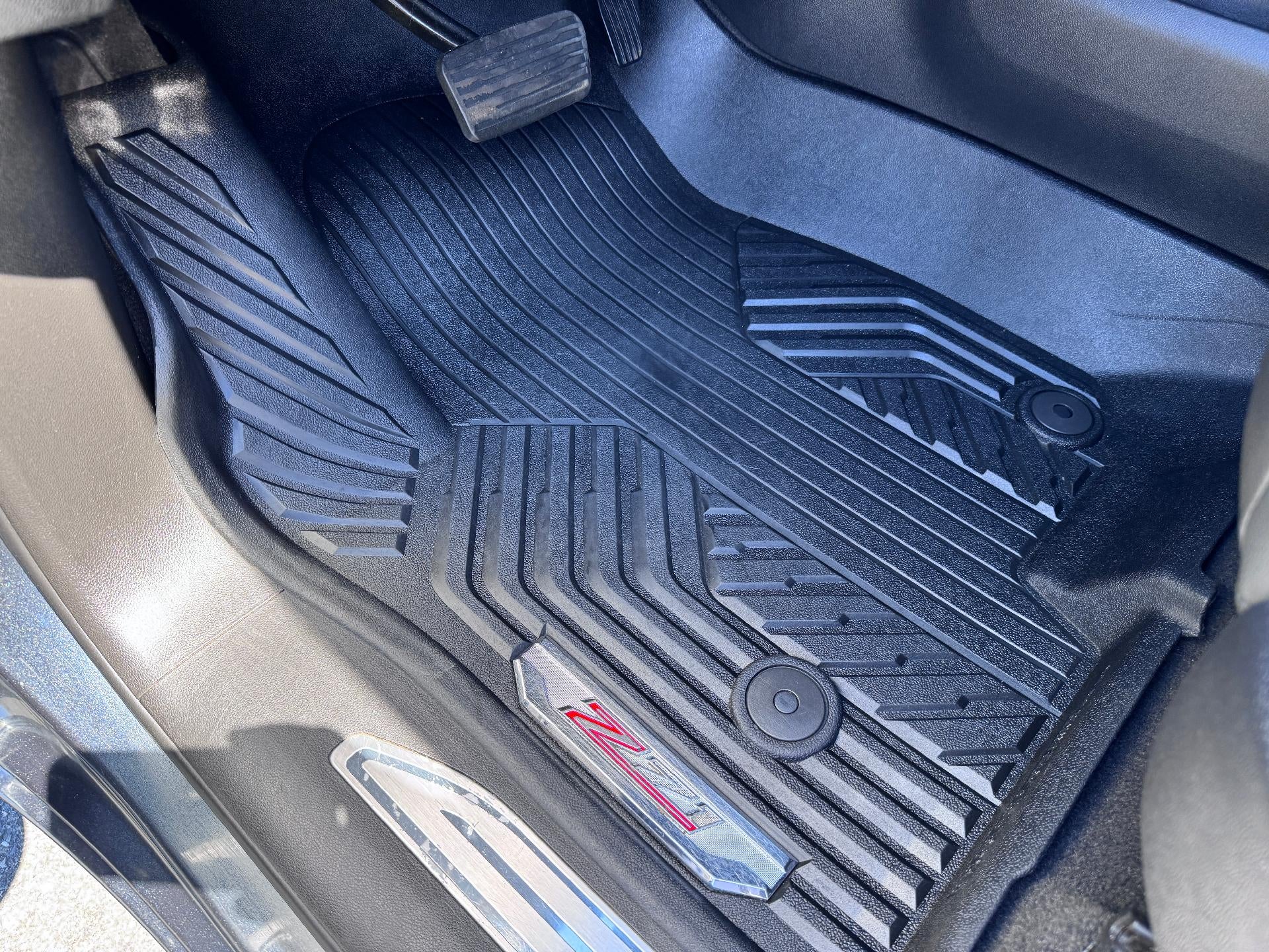 2020 Chevrolet Silverado 1500 LT / TRAIL BOSS / CREW / 5.3 LITER V8 / LEATHER / SUNROOF / SHORT BOX / 1 OWNER TRADE