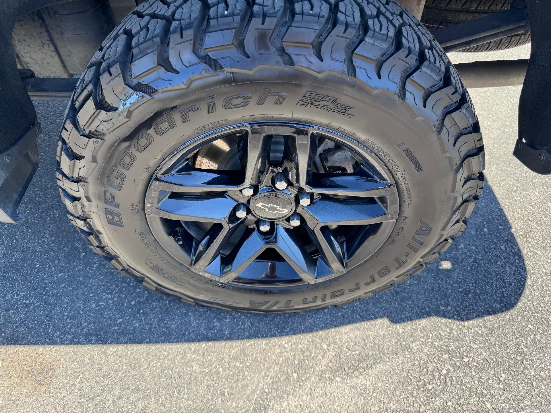 2020 Chevrolet Silverado 1500 LT / TRAIL BOSS / CREW / 5.3 LITER V8 / LEATHER / SUNROOF / SHORT BOX / 1 OWNER TRADE