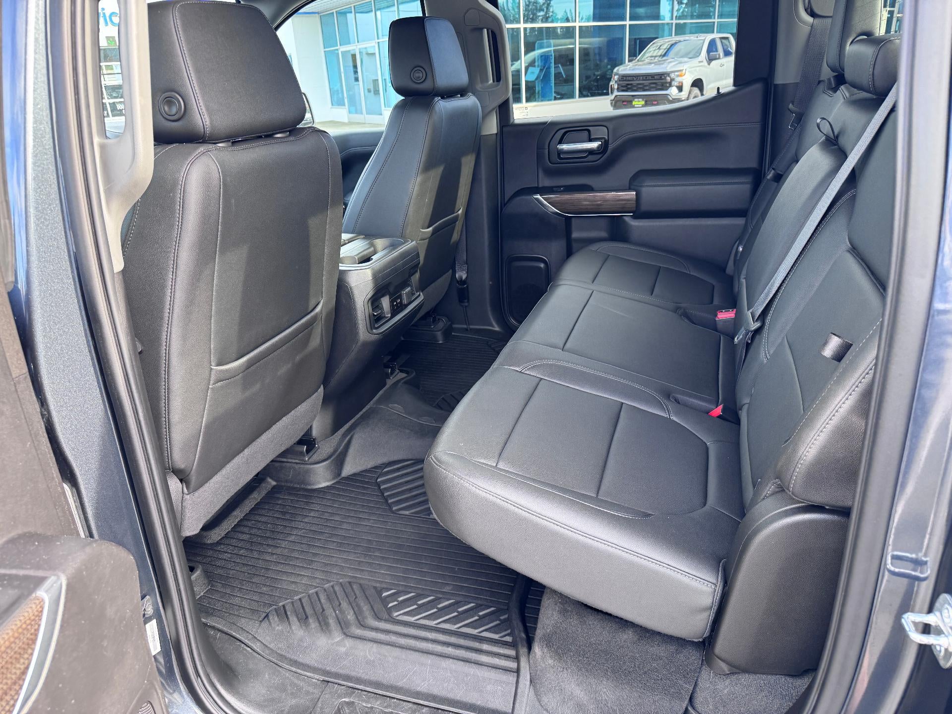 2022 Chevrolet Silverado 1500 LTD LT / TRAIL BOSS / CREW / 6.2 LITER V8 / SHORT BOX / 69K MILES / LOCAL TRADE