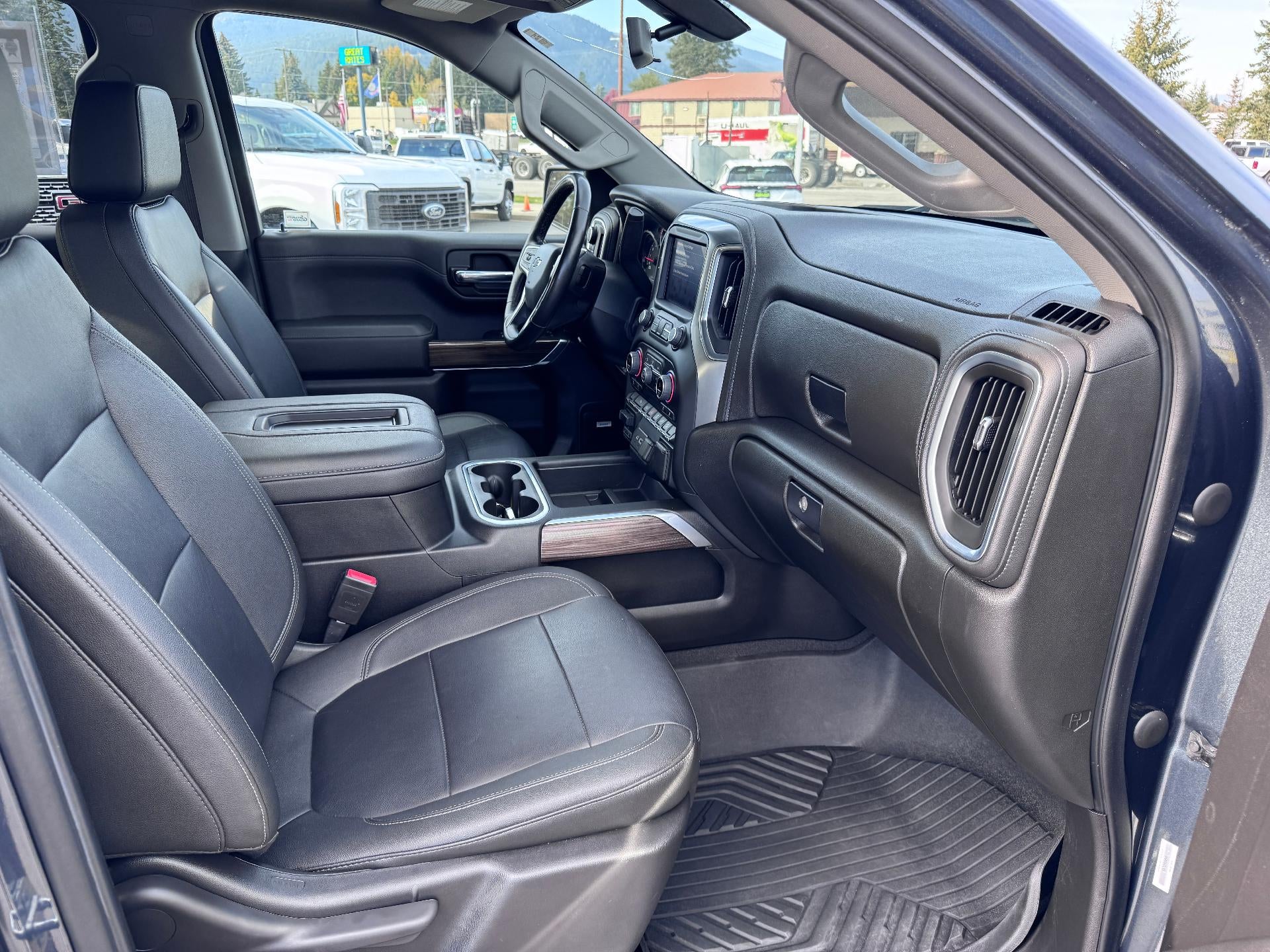 2022 Chevrolet Silverado 1500 LTD LT / TRAIL BOSS / CREW / 6.2 LITER V8 / SHORT BOX / 69K MILES / LOCAL TRADE