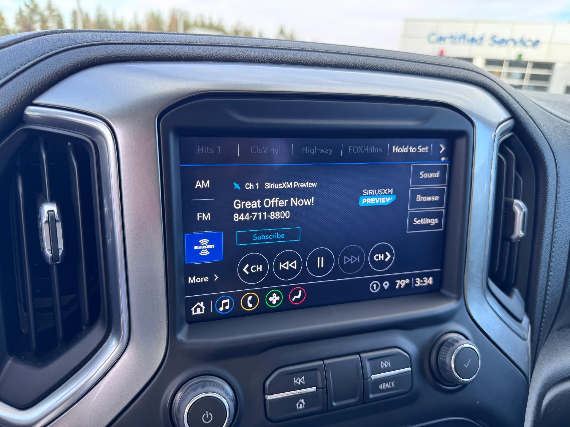 2022 Chevrolet Silverado 1500 LTD LT / TRAIL BOSS / CREW / 6.2 LITER V8 / SHORT BOX / 69K MILES / LOCAL TRADE