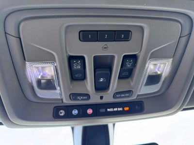 2022 Chevrolet Silverado 1500 LTD LT / TRAIL BOSS / CREW / 6.2 LITER V8 / SHORT BOX / 69K MILES / LOCAL TRADE