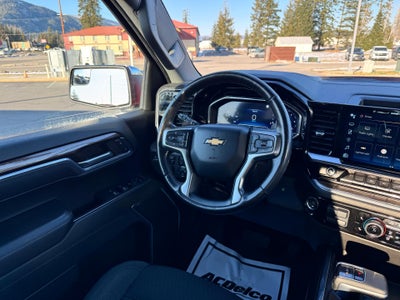 2023 Chevrolet Silverado 1500 LT / CREW / 5.3 LITER V8 / Z71 OFF ROAD / STANDARD BOX / 1 OWNER