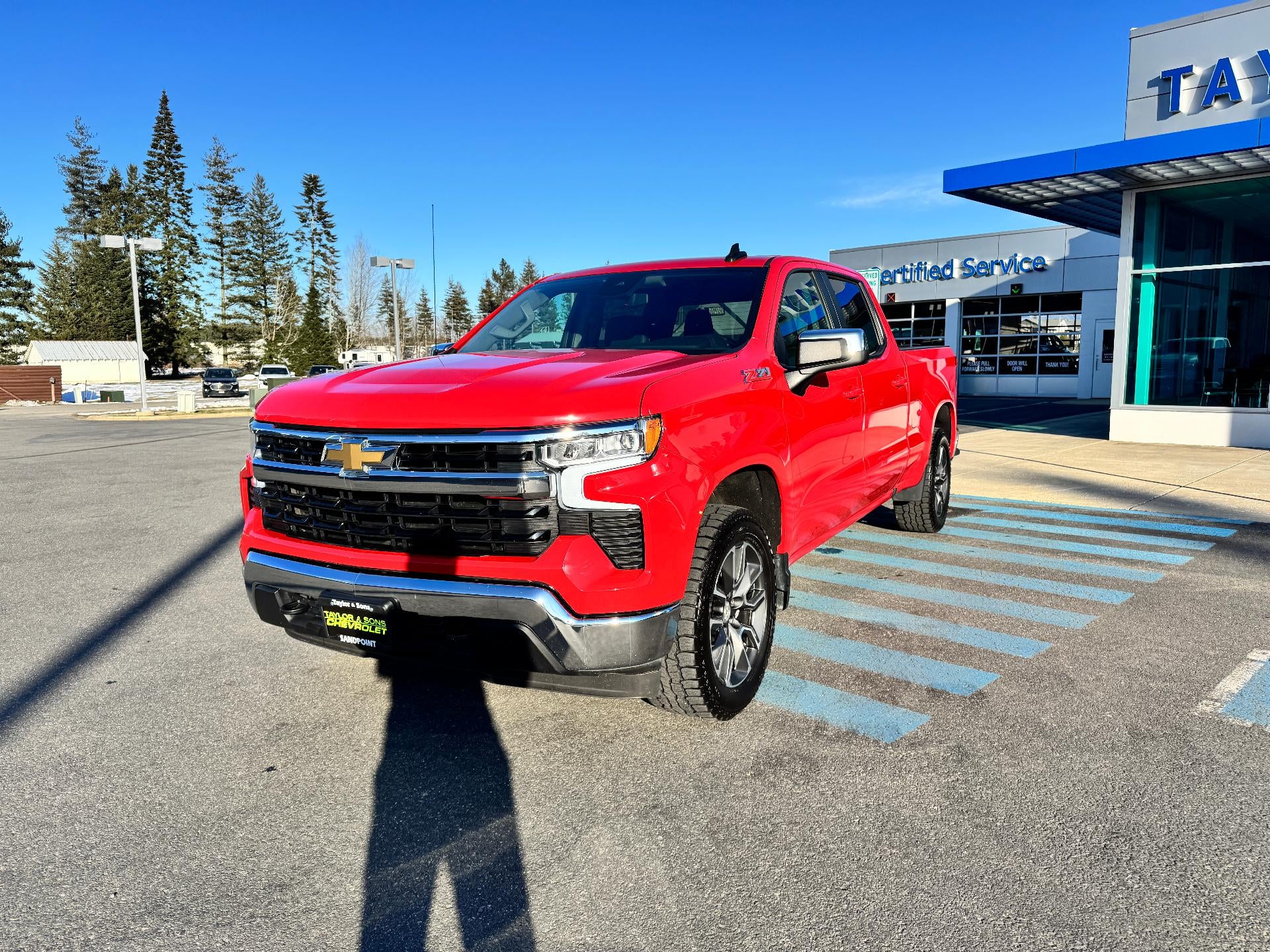 2023 Chevrolet Silverado 1500 LT / CREW / 5.3 LITER V8 / Z71 OFF ROAD / STANDARD BOX / 1 OWNER
