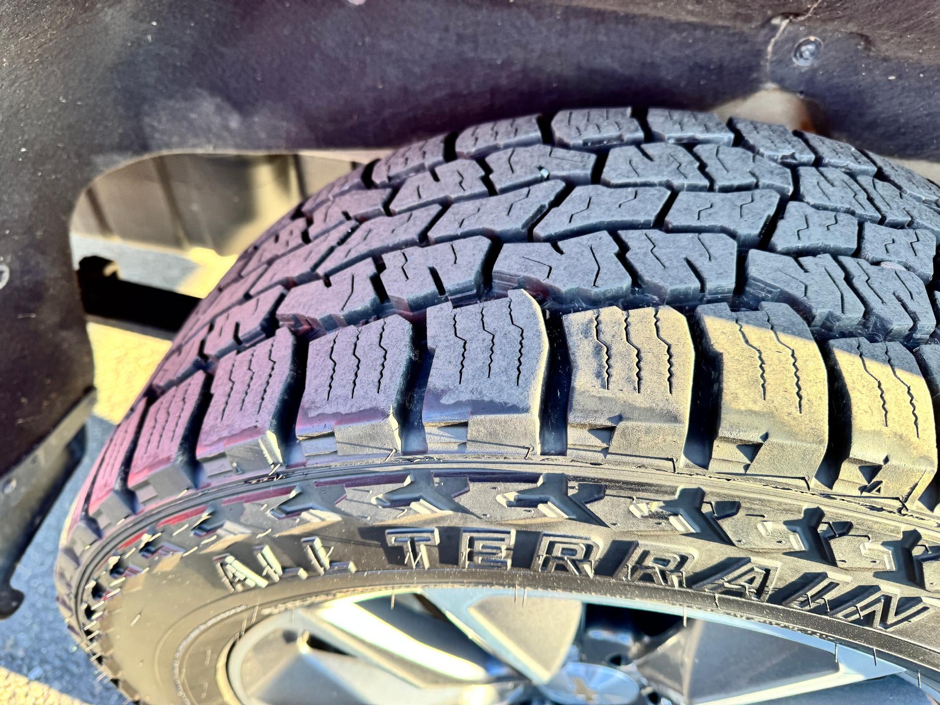 2023 Chevrolet Silverado 1500 LT / CREW / 5.3 LITER V8 / Z71 OFF ROAD / STANDARD BOX / 1 OWNER