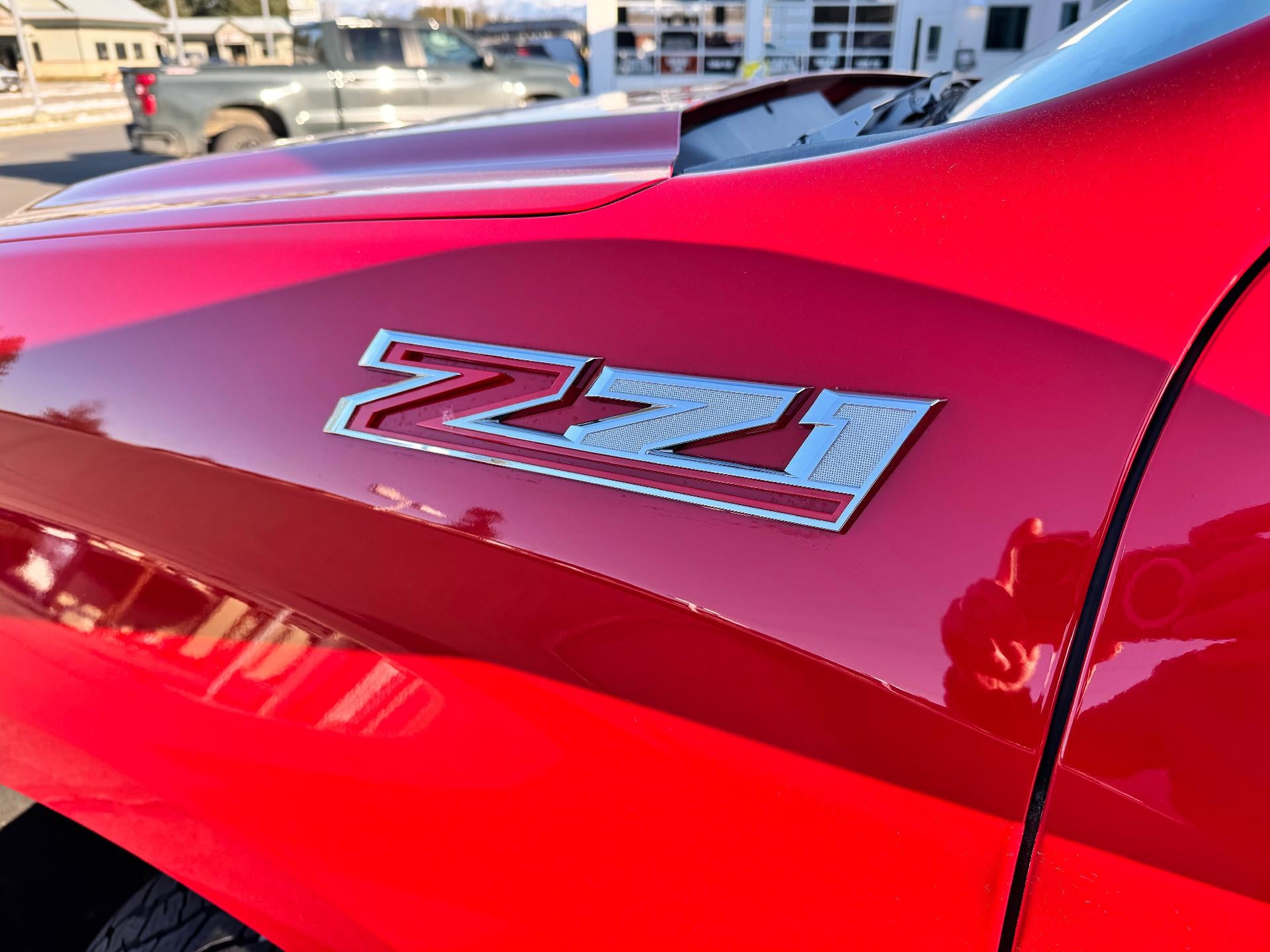 2023 Chevrolet Silverado 1500 LT / CREW / 5.3 LITER V8 / Z71 OFF ROAD / STANDARD BOX / 1 OWNER